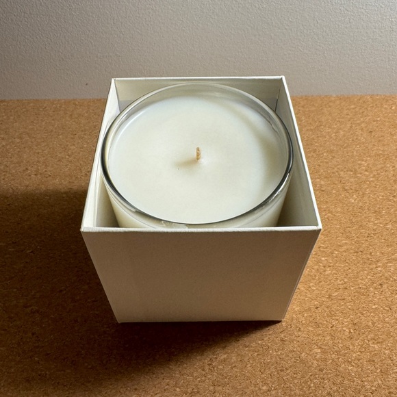 Maison Louis Marie No.04 Bois de Balincourt Candle - Picture 3 of 3